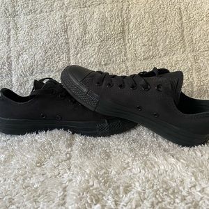 Black womens low top converse